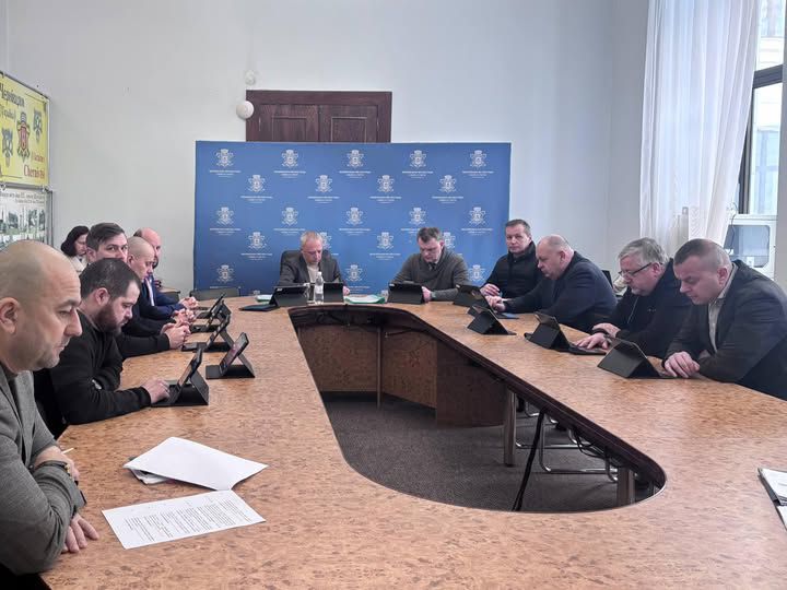 Накопичення електроенергії та резервного живлення, підтримка військових – головні питання Чернівецького виконкому 